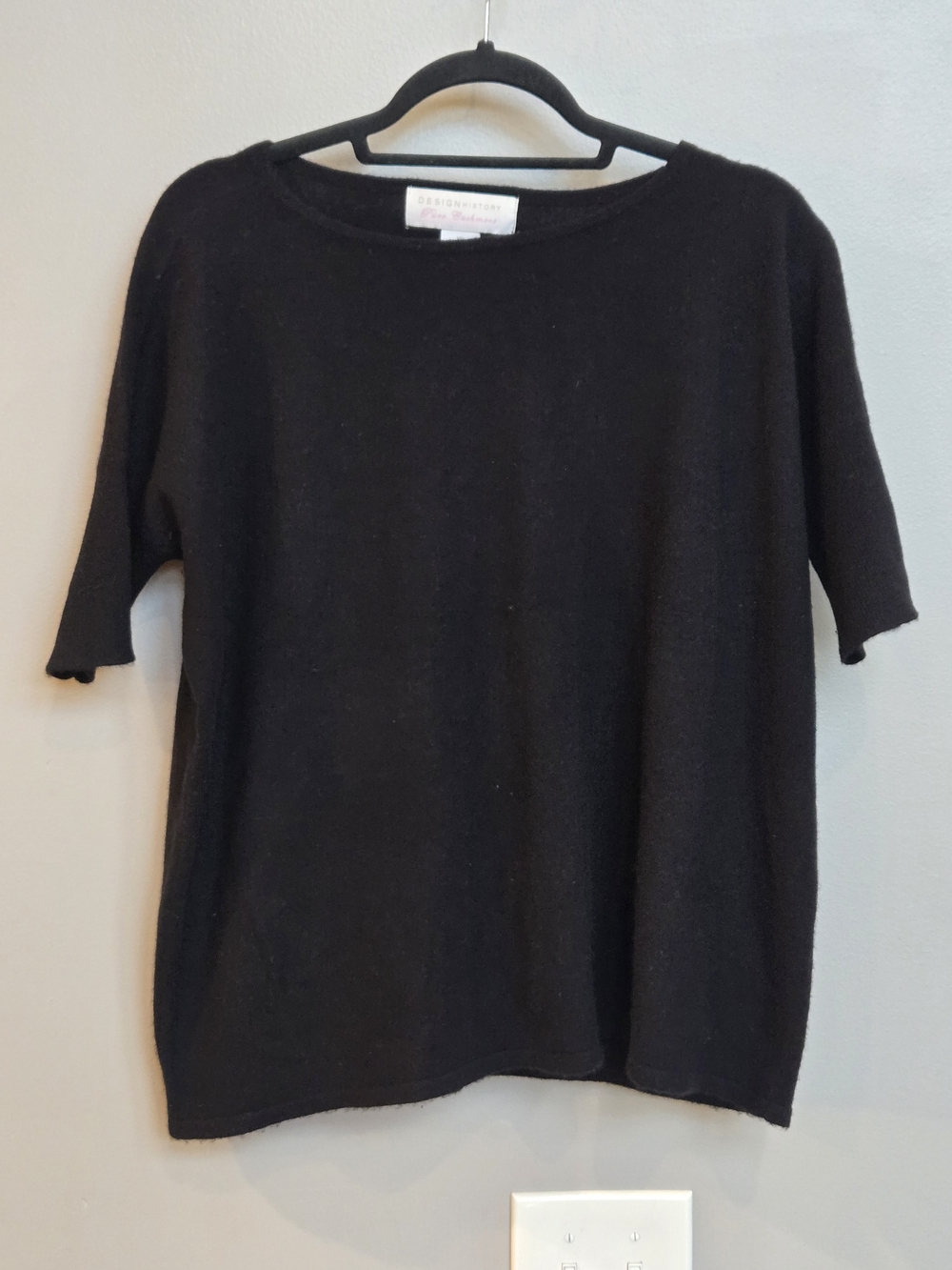 Design History 100% Pure Cashmere Short Sleeve Tee - Black - Size XS (Oversized)